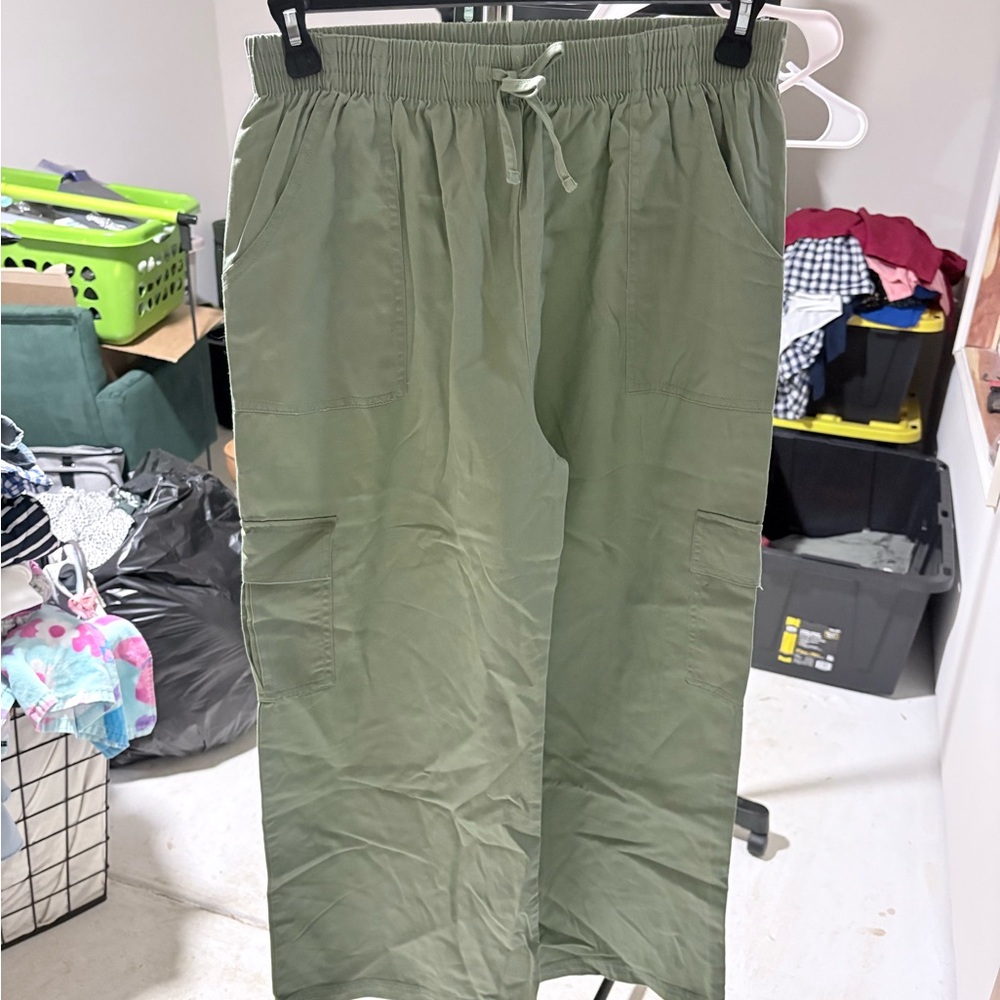 Art Class Olive Women's Cargo Pants